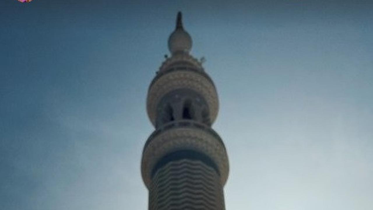 Tampakkan Keindahan Menara Majid Nabawi