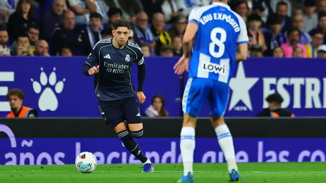 Pemain Real Madrid Federico Valverde beraksi pada laga La Liga/Liga Spanyol antara Espanyol vs Madrid