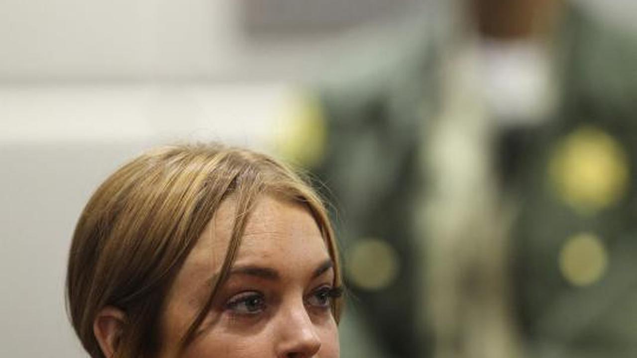 Aktris Hollywood Lindsay Lohan terjerat kasus tabrak lari