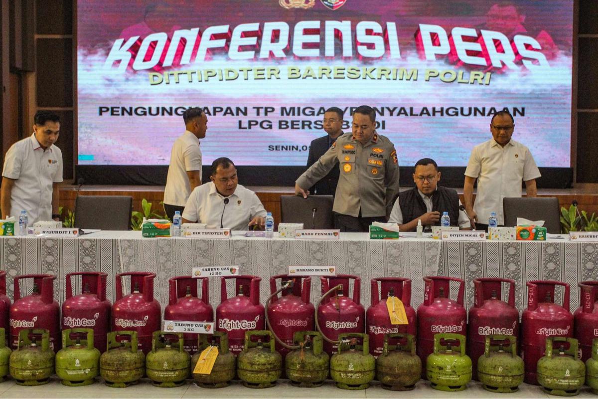 Polisi bongkar kasus pengoplosan gas LPG 3 kg