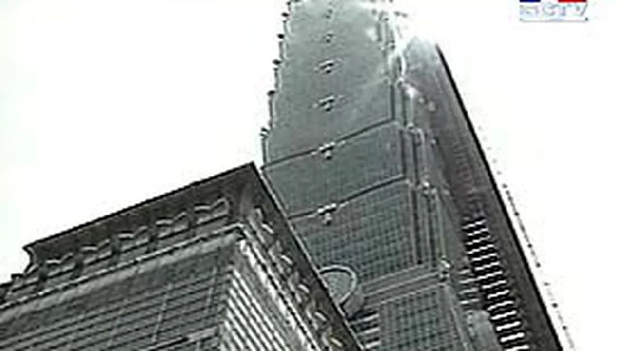 091004aLnGedungTertinggi.jpg