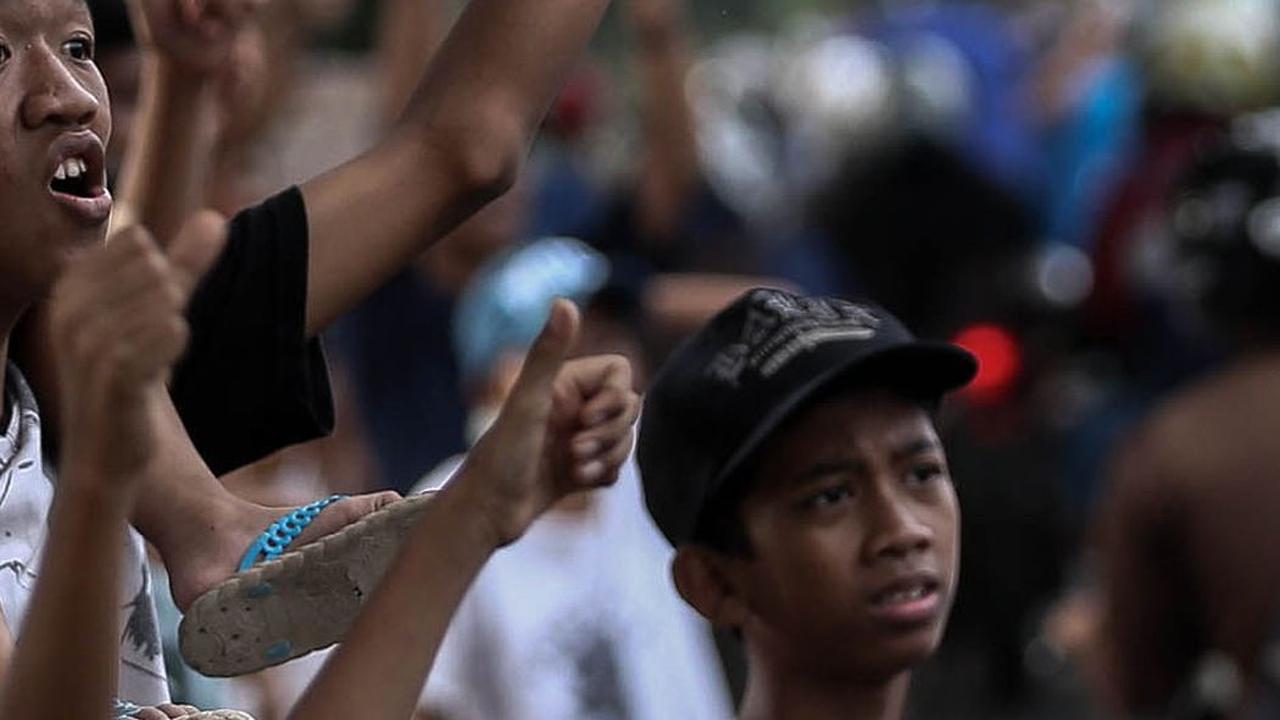 Bocah 5 Tahun Tewas Terlindas Bus saat Berburu Klakson 'Telolet', Salah Siapa?