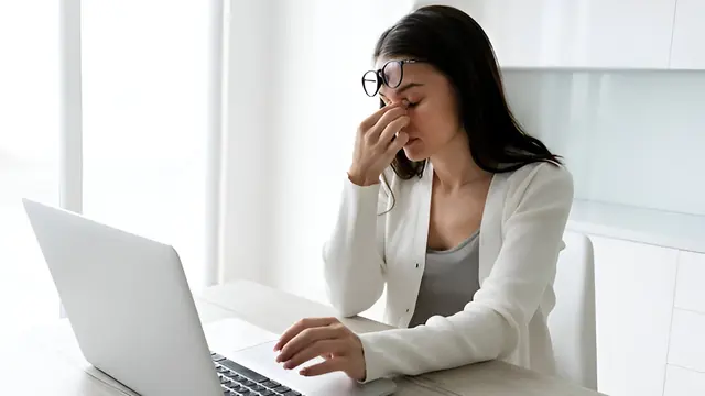 Jarang Diketahui! Ini Dia Deretan Manfaat Air Kelapa bagi Perempuan - 4