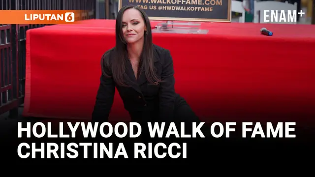 VIDEO: Christina Ricci Mendapatkan Bintang di Hollywood Walk of Fame