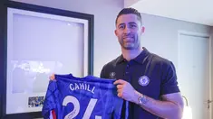 Mantan bek Chelsea, Gary Cahill datang ke Jakarta dalam acara The Famous CFC Goes to Jakarta. Agenda itu digelar di Hotel Ascott, Jakarta, Sabtu (29/11/2025). (Bola.com/Abdul Aziz)