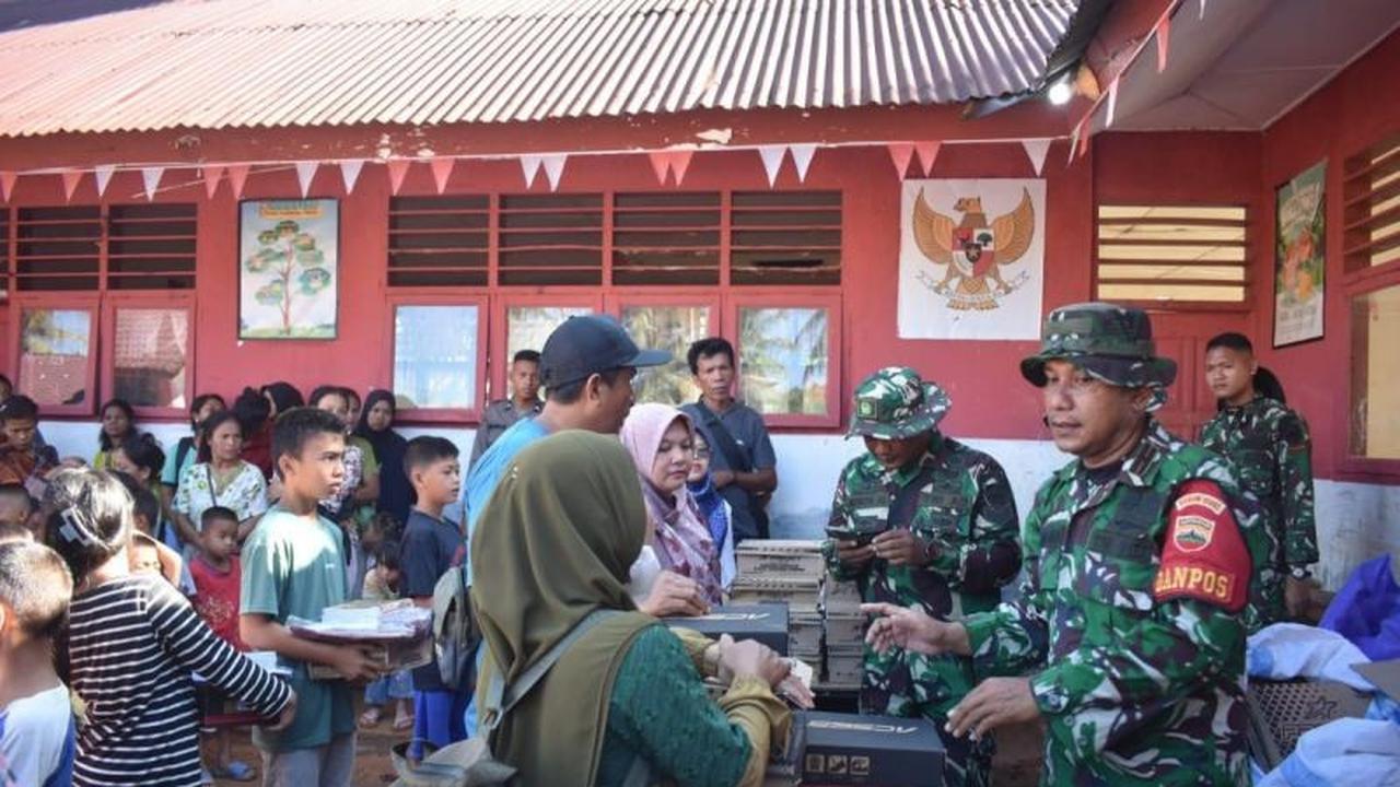 Kodam I/BB Salurkan Bantuan Sekolah dan Logistik Pasca-Bencana di Tapteng
