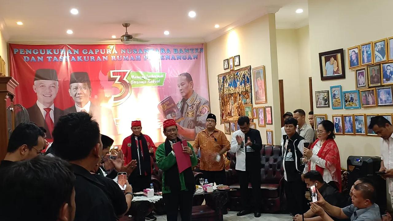 Mereka sengaja menggunakan keahliannya untuk menipu orang. Dengan kata lain pasal-pasal hukum tersebut tidak dapat diperjualbelikan.<br>
