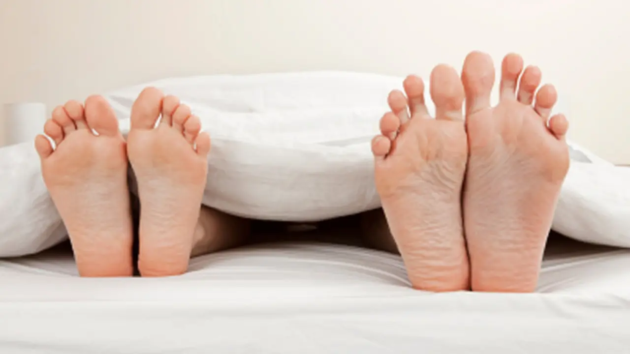 Tingkah Aneh dan Lucu Seseorang Bila Jarang Bercinta