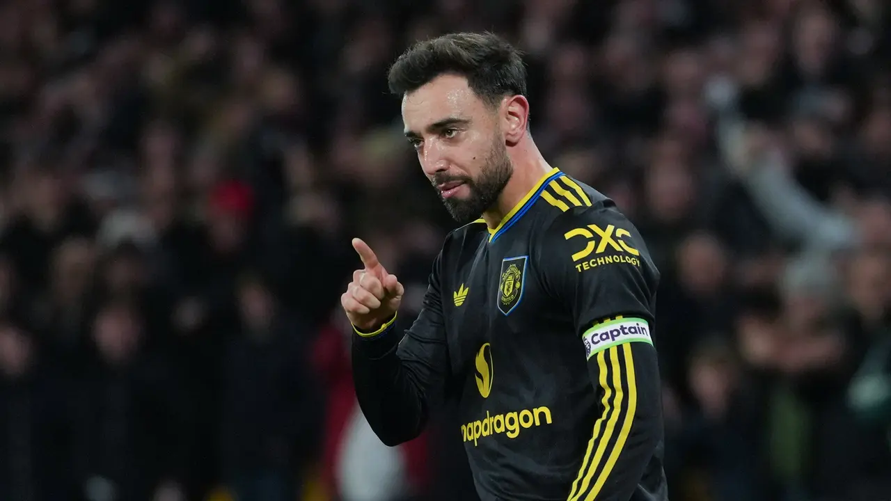 Foto: 2 Pilar MU Saat Hancurkan Wolverhampton di Liga Inggris, Bruno Fernandes Ajaib dan Mason Mount Seperti Terlahir Kembali