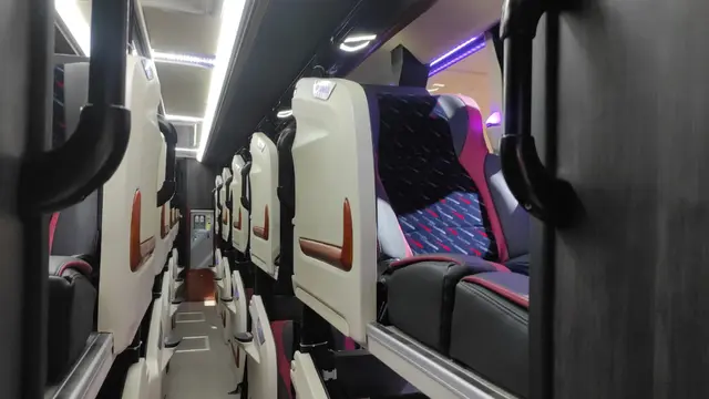 Deretan Bus Mewah yang Cocok Dipakai Sultan (Arief A/Liputan6.com)