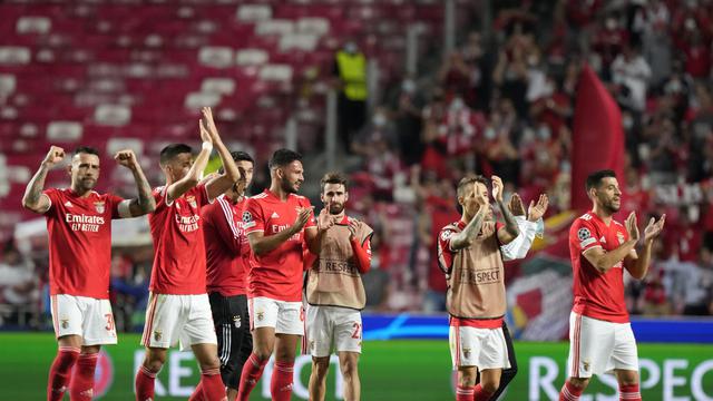 Benfica Permalukan Barcelona 3-0