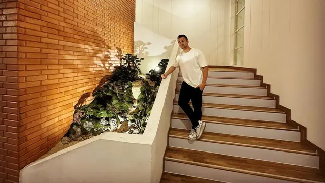 Potret Tangga dan Tanaman Kantor Baru RANS (Instagram @raffinagita1717)