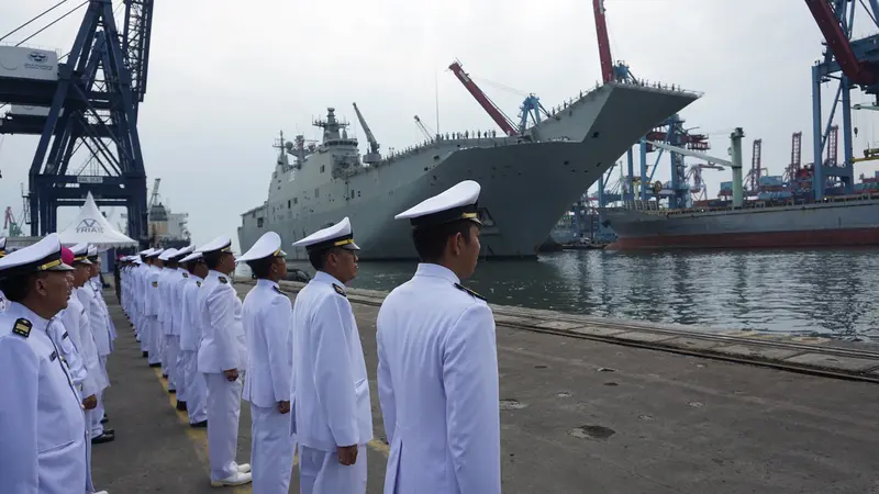 Dua kapal Angkatan Laut Australia, HMAS Canberra dan HMAS Newcastle, telah tiba di Jakarta sebagai bagian dari misi Indo-Pacific Endeavour 2019, yang bertujuan untuk memperdalam kerja sama Australia dengan pasukan keamanan kawasan (DFAT / Timothy Tobing)