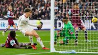 Kekalahan ini membuat Manchester United terpuruk di posisi delapan klasemen Liga Inggris. Mereka baru mendapatkan 28 poin dari 18 laga. West Ham United naik ke posisi enam dengan koleksi 30 angka. (AP Photo/Kirsty Wigglesworth)