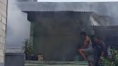 Gulkarmat Kerahkan 20 Personel Padamkan Kebakaran Rumah Jakarta Utara di Sunter Agung