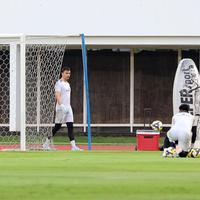 Persaingan Sengit Kiper Timnas Indonesia: Emil Audero atau Maarten Paes, Siapa Pilihan Herdman?