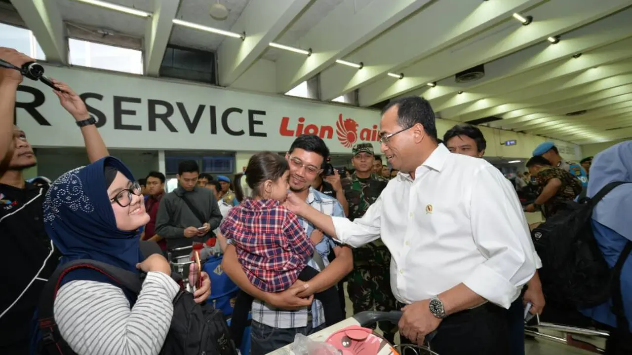 Menteri Perhubungan Budi Karya meninjau kesiapan mudik di Bandara Soekarno-Hatta (Foto: Dok Kemenhub)
