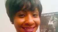 Bibir Bengkak Akibat Lipstik, Wanita Ini Beri Peringatan
