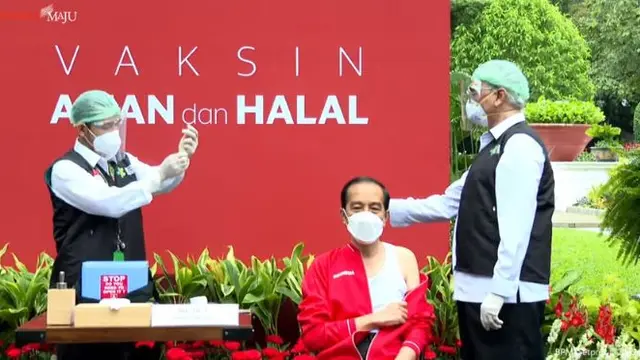 8 Momen Presiden Jokowi dan Raffi Ahmad Suntik Vaksin COVID-19 Sinovac Dosis Kedua