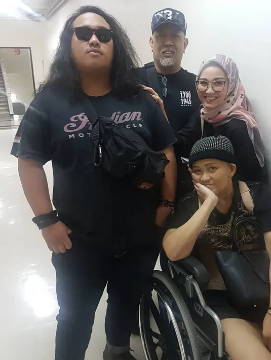 Indro Warkop dan Nita Octobijanthy