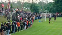 Persija wajib meraih kemenangan untuk bangkit setelah gagal menang dalam tiga laga terakhir. (Bola.com/M Iqbal Ichsan)