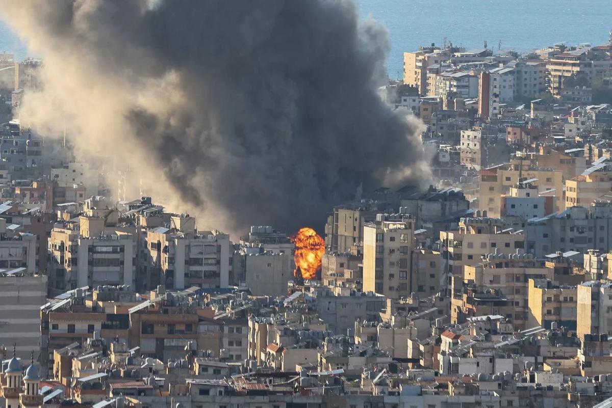 FOTO: Serangan Udara Israel Kembali Guncang Beirut Selatan