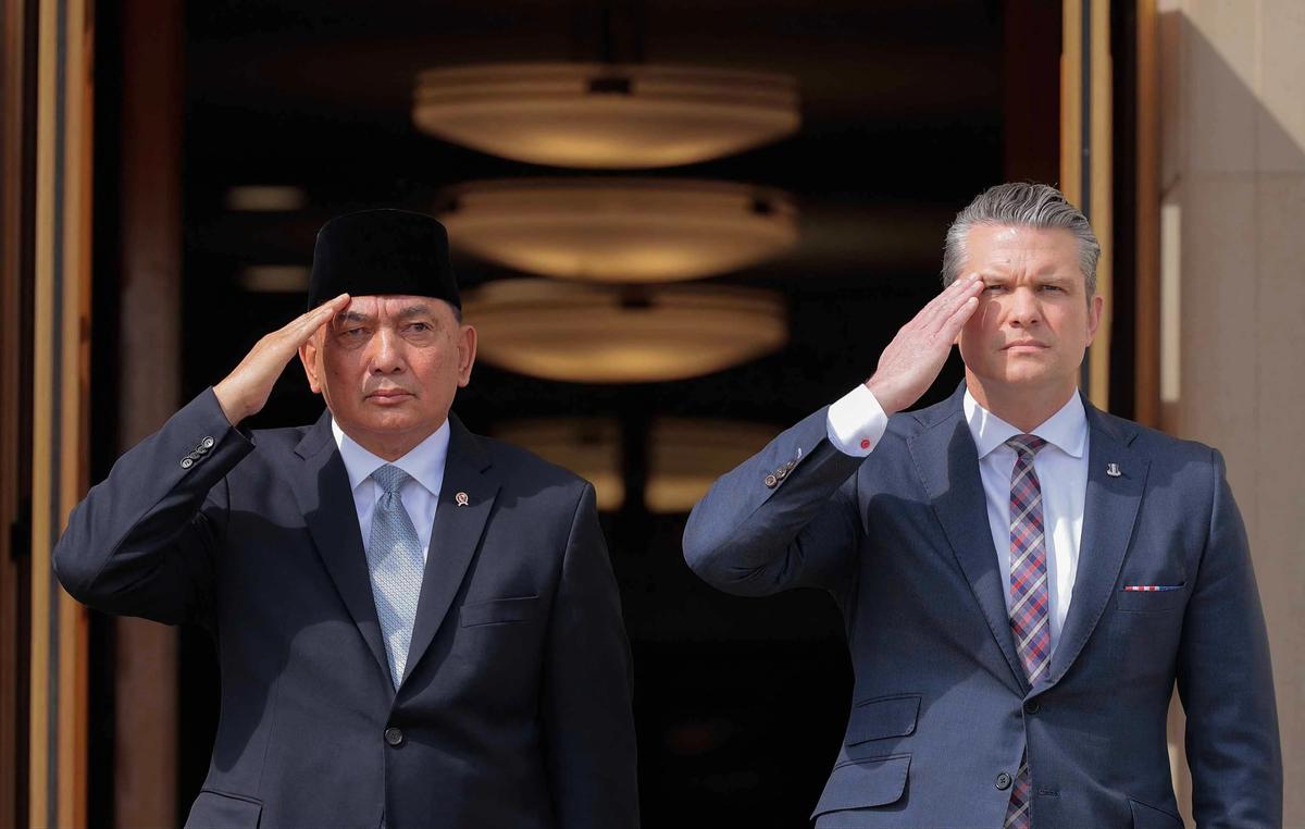 FOTO: Menhan Sjafrie Bertemu Menteri Perang Amerika Serikat di Pentagon
