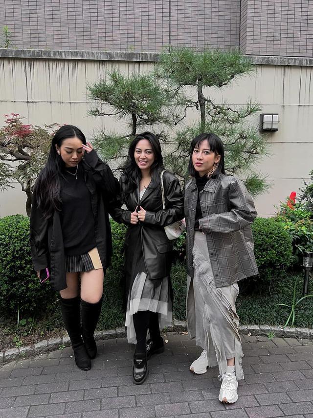 7 Potret Seru Liburan Rachel Vennya Ke Jepang, Seru Ajak Buah Hati