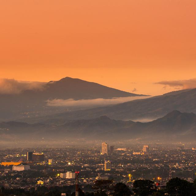 8 Alam Wisata Cimahi Dengan Pemandangan Memukau Dan Suasana