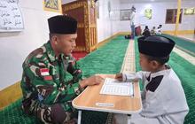 Mengajar Ngaji di Pedalaman: Satgas Yonif 511/DY TNI Perkuat Pendidikan Agama Papua