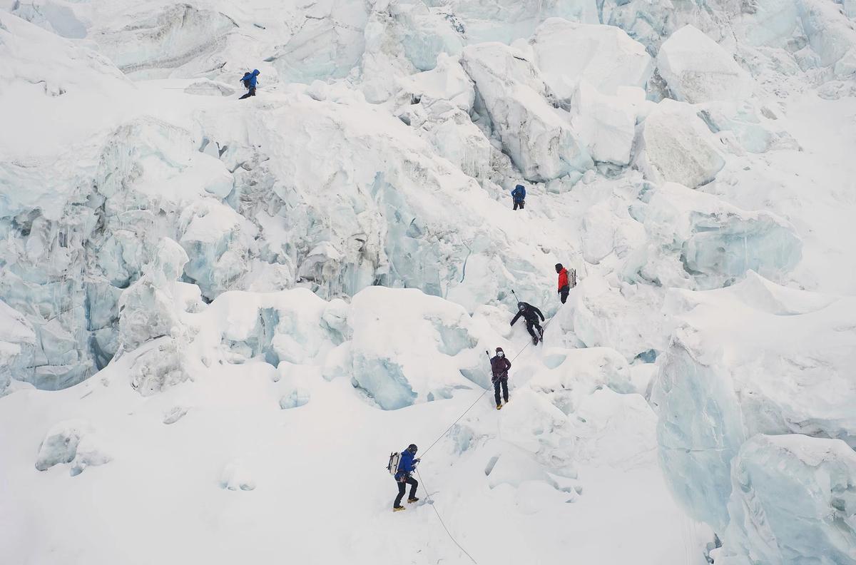 FOTO: Musim Pendakian Everest Kembali Bergeliat