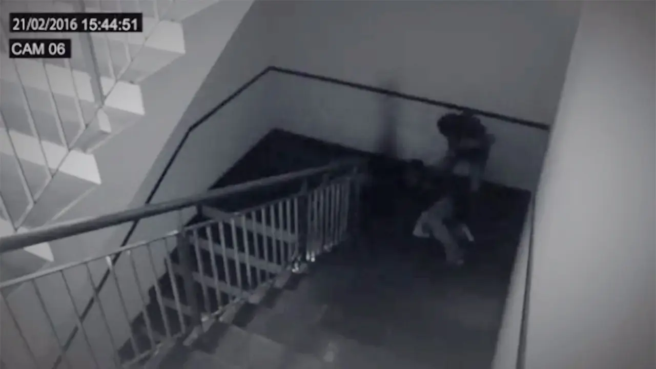 Detik-detik Seorang Pemuda Diserang 'Hantu'