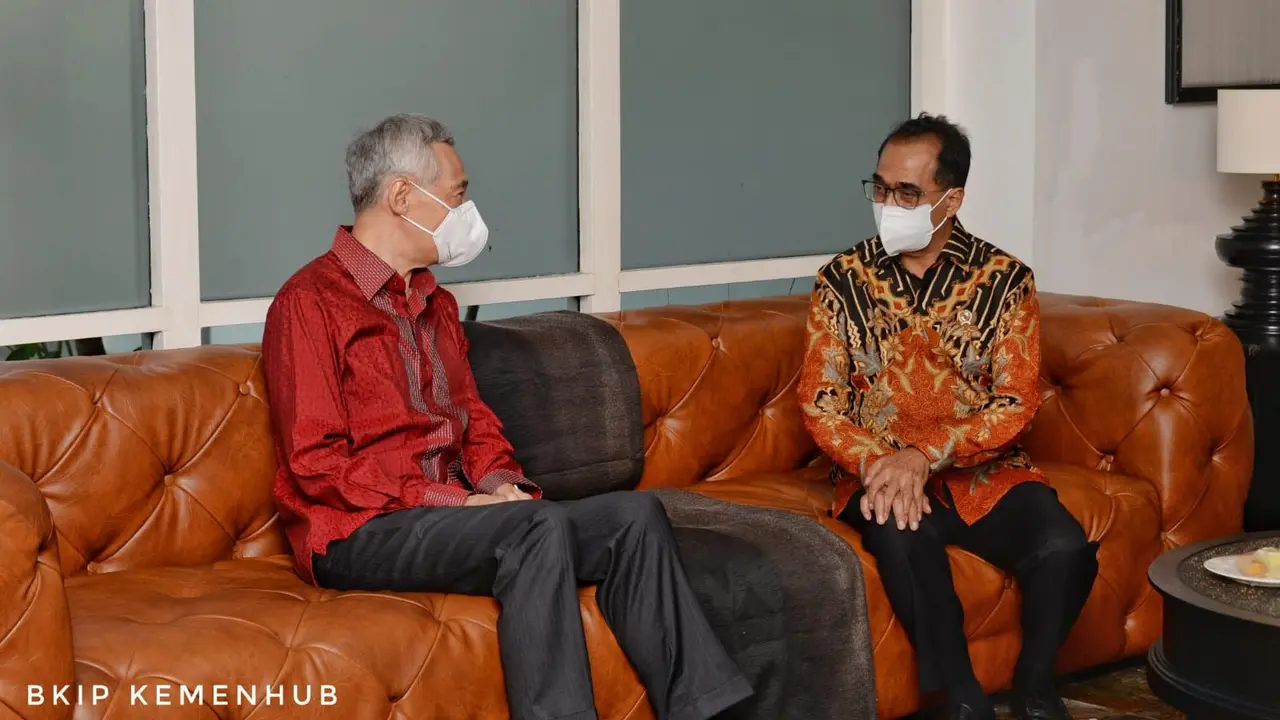 Menteri Perhubungan Budi Karya Sumadi dengan Menteri Transportasi Singapura S. Iswaran. (Dok Kemenhub)