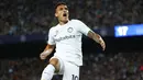 Sementara tiga gol Inter Milan disumbangkan oleh Nicolo Barella, Lautaro Martinez, dan Robin Gosens. (AP/Joan Monfort)