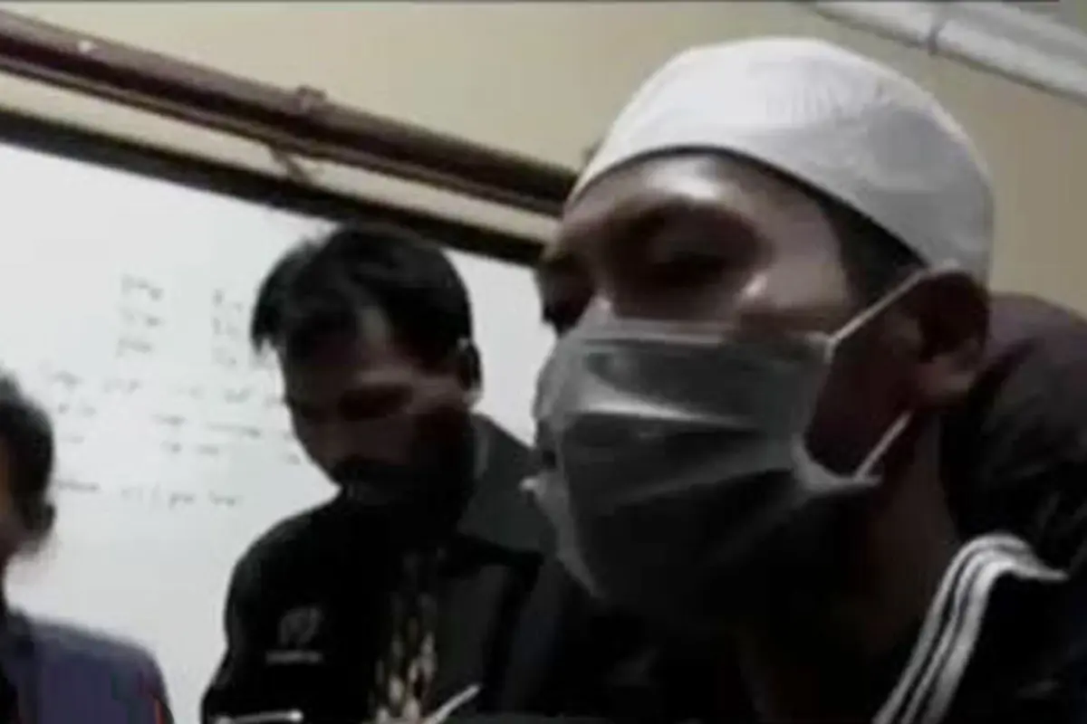VIDEO: Warga Bangkalan Ini Mengaku Titisan Nabi Isa