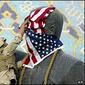 Tentara AS meletakkan bendera pada patung Saddam Hussein di Irak. (AP)