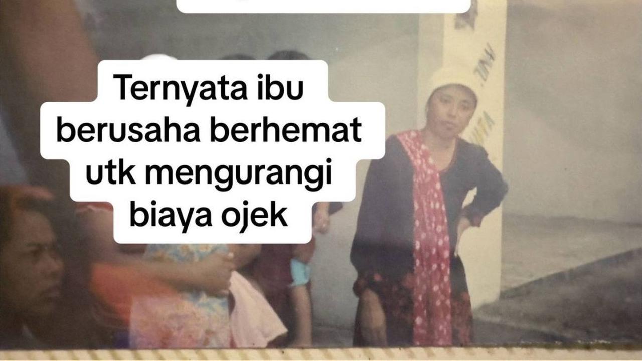 "Saat ke pasar Ibu bilang jlan kaki lebih sehat sejauh 4 kilometer. Ternyata Ibu berusaha menghemat untuk mengurangi biaya ojek," papar pemuda ini. <br>