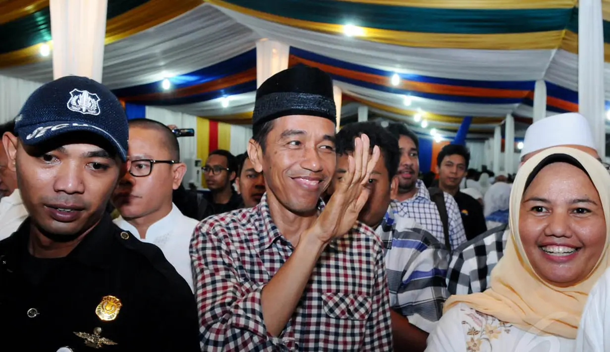 Capres Joko Widodo menghadiri buka puasa bersama di DPP NasDem, Jakarta, Senin (30/6/14). (Liputan6.com/Andrian M Tunay)