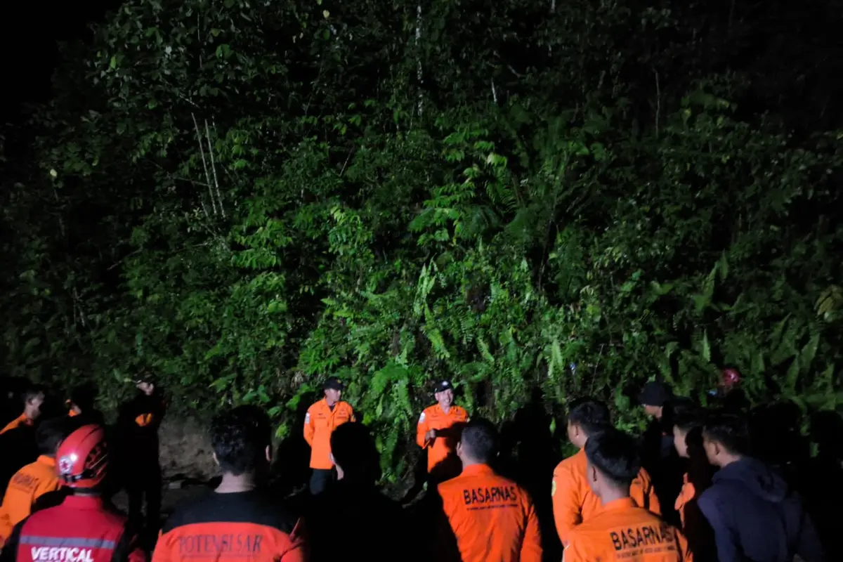 Tim SAR gabungan cari helikopter hilang di hutan Kalimantan