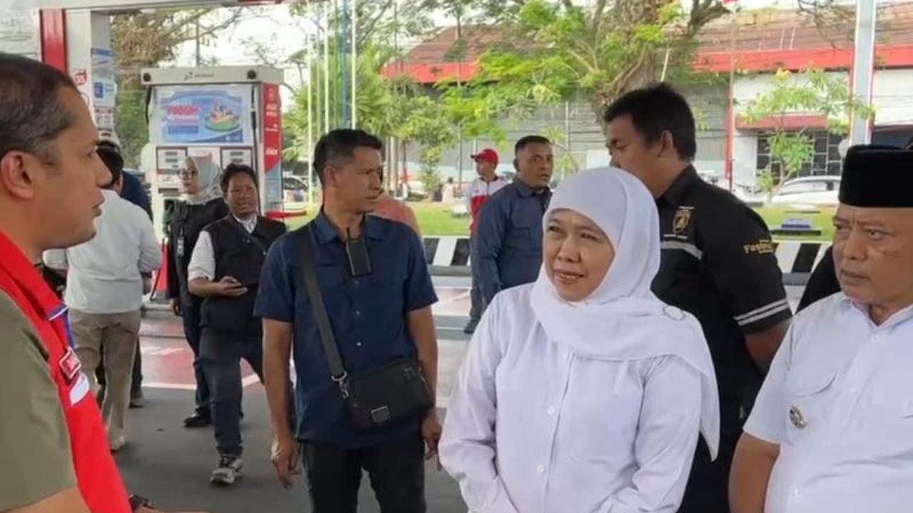 Gubernur Khofifah Pastikan Stok BBM Subsidi Jatim Aman Usai Sempat Antre