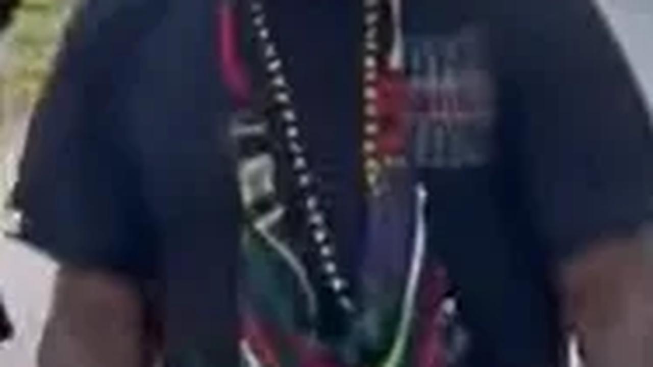 Moro Kogoya Panglima Perang Suku Dani Bingung Diajak Belanja Baju di Mal Bareng Prajurit TNI