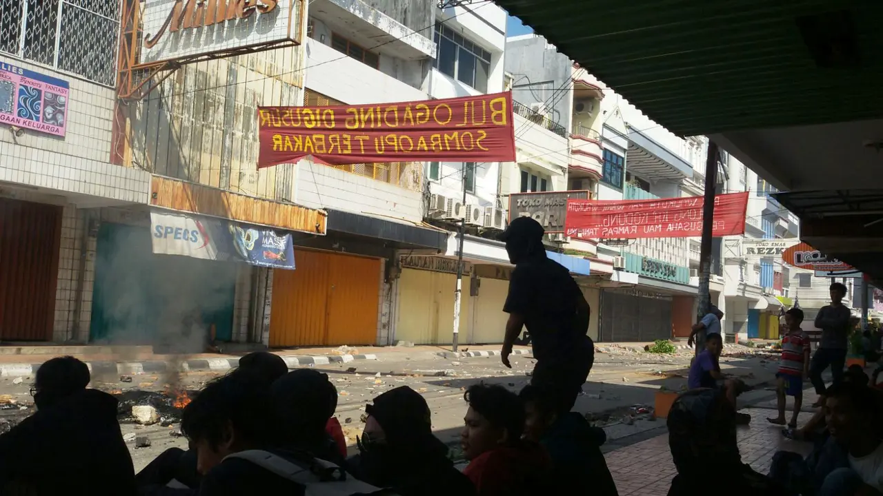 Aktivitas Pusat Perbelanjaan Emas Di Makassar Lumpuh Total