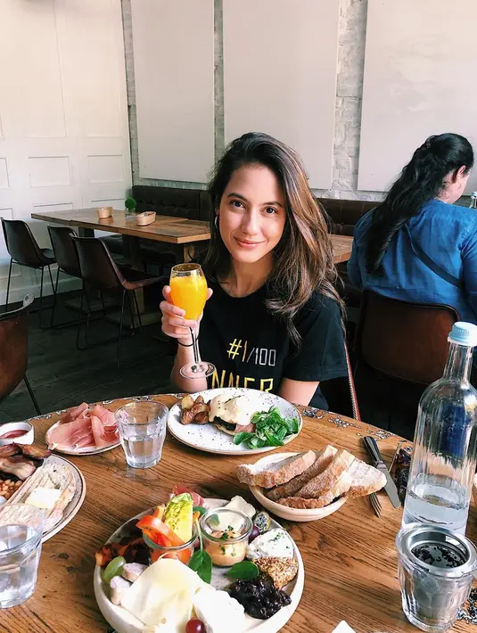 (Instagram/pevpearce)