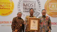 PT Bukit Asam Tbk mendapatkan penghargaan Indonesia Most Trusted Companies dari Majalah SWA