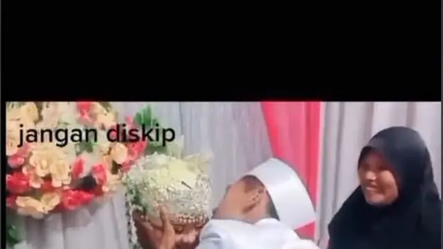 Nikah Tanpa Pacaran, Cara Mempelai Pria Cium Istrinya Ini Bikin Jomblo Nyengir