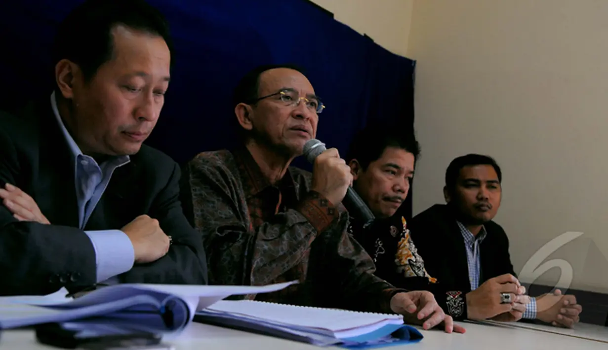 Suryadharma mengikuti jejak Komjen Polisi Budi Gunawan dengan mengajukan pra peradilan agar terbebas dari jeratan korupsi yang ditersangkakan KPK, Jakarta, Senin (23/2/2015). (Liputan6.com/Faisal R Syam)