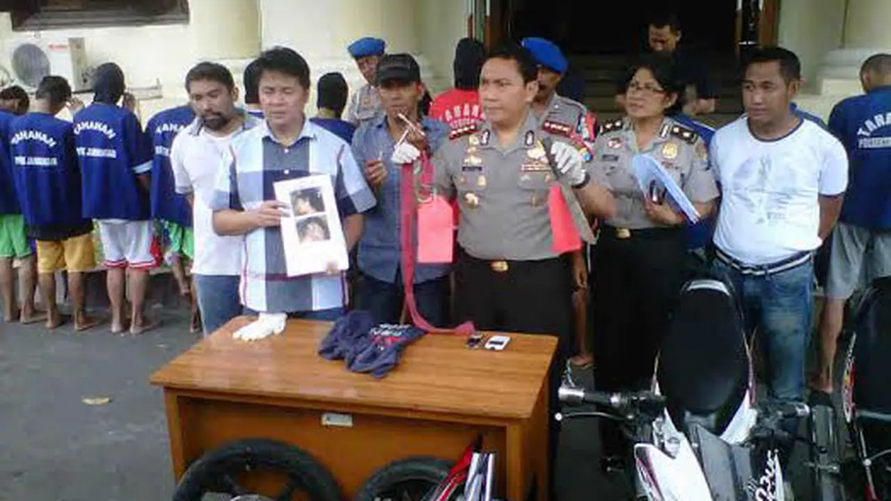 Demi Minuman Keras, 15 Pelajar Rampas Motor