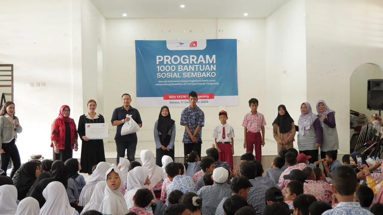 Indonesian Disability Institute (INDISI) bekerja sama dengan PT Garuda Indonesia (Persero) Tbk meluncurkan program sosial berupa penyaluran 1.000 paket bantuan sembako bagi penyandang disabilitas. (Istimewa)