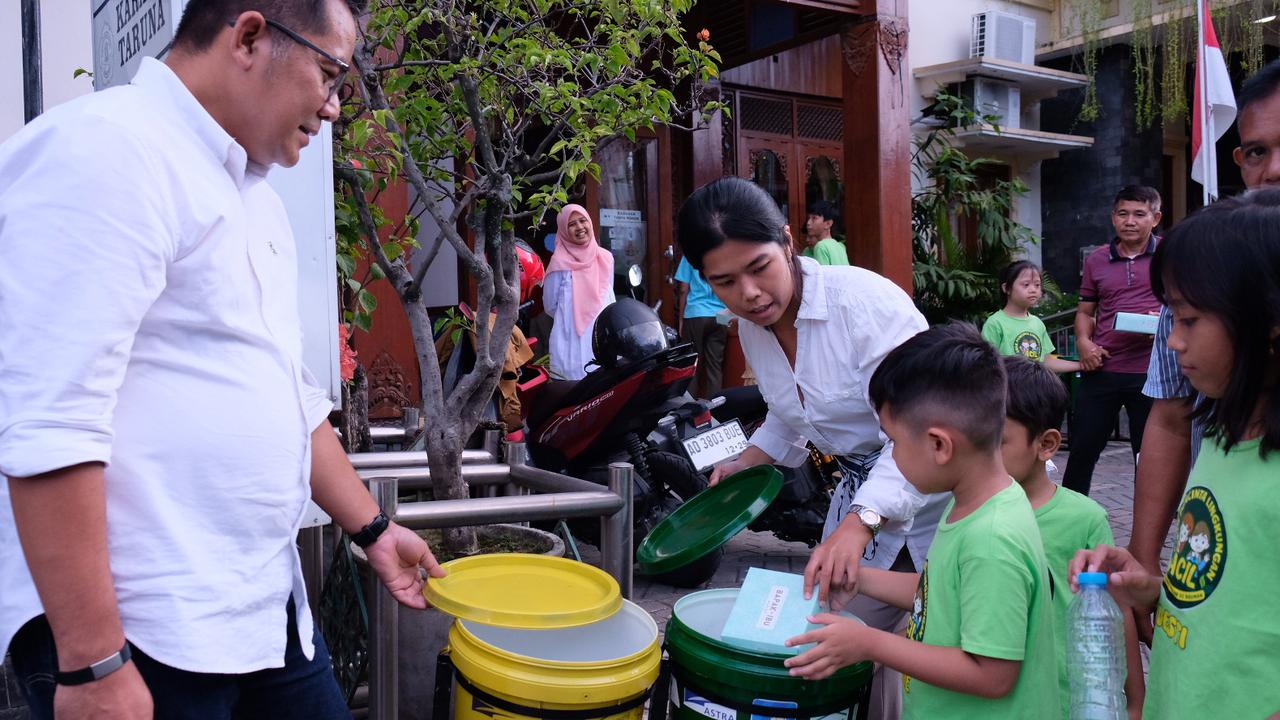 Saat Anak Usia 5-15 Tahun Diberi Pelatihan Pentingnya Pemilahan Sampah Cegah Pemanasan Global