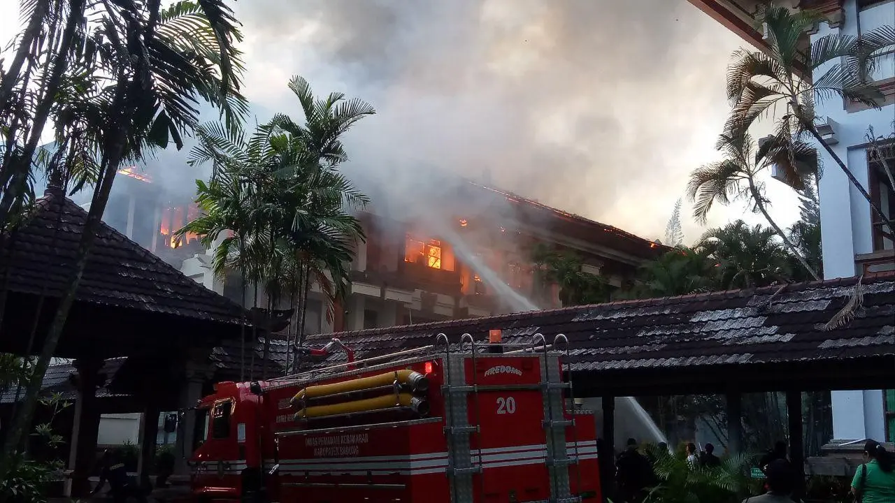 Kantor Gubernur Bali kebakaran